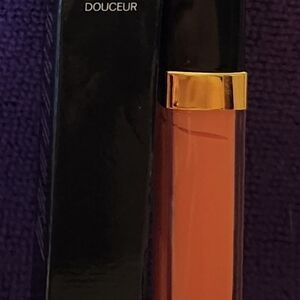CHANEL Douceur Lip Gloss - Rouge Coco